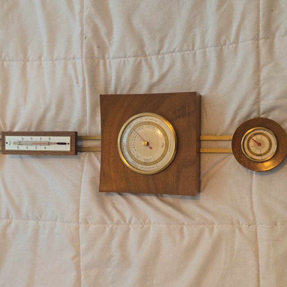 Wooden Wall Barometer with Thermometer
